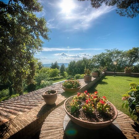 Appartamento Casa Dei Lecci Foligno Esterno foto