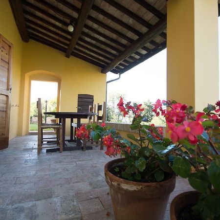 Appartamento Casa Dei Lecci Foligno Esterno foto