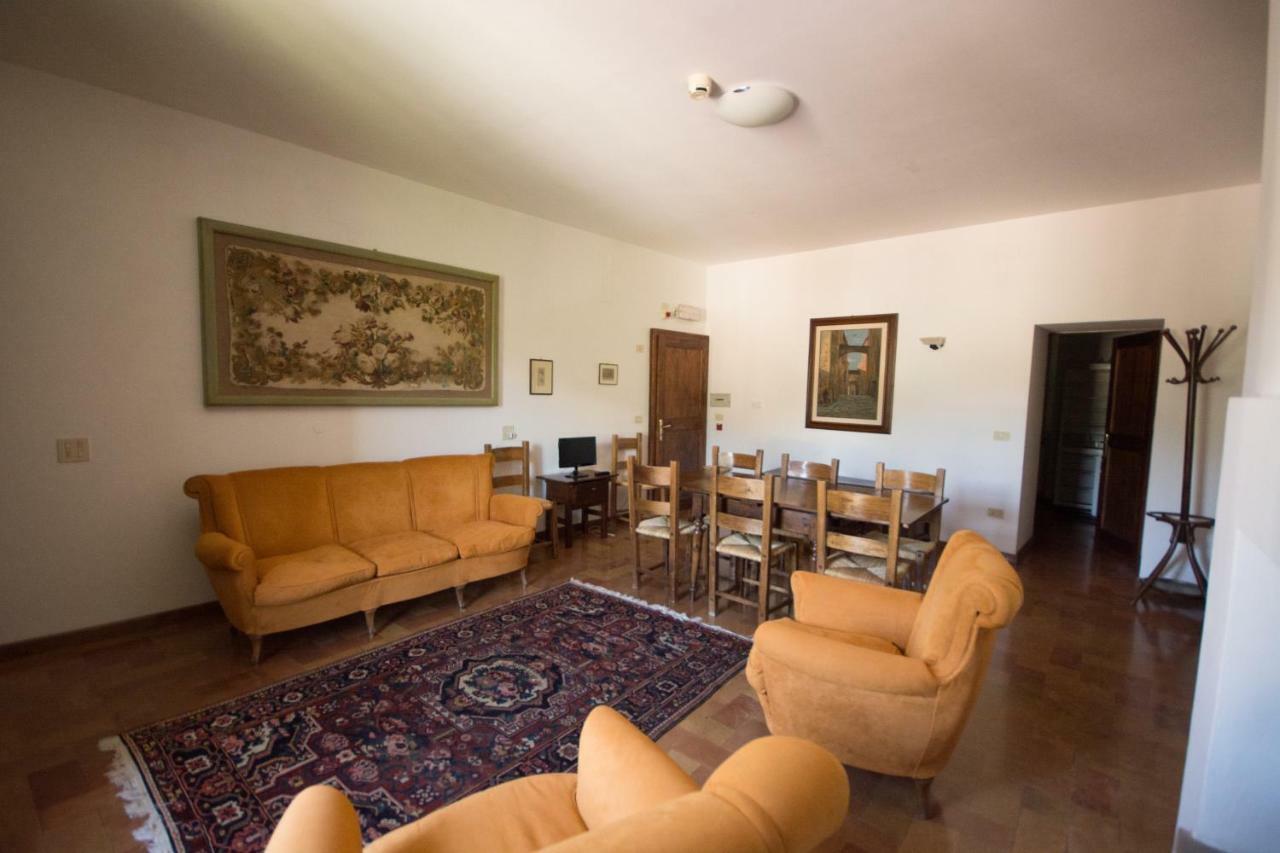 Appartamento Casa Dei Lecci Foligno Esterno foto