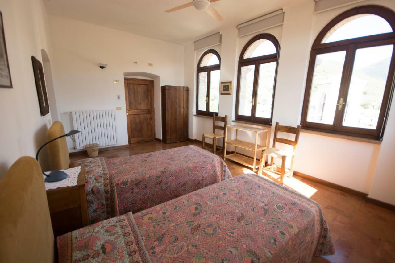 Appartamento Casa Dei Lecci Foligno Esterno foto