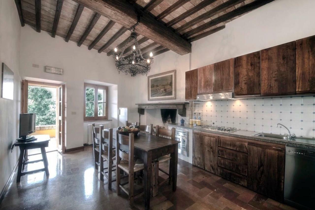 Appartamento Casa Dei Lecci Foligno Esterno foto