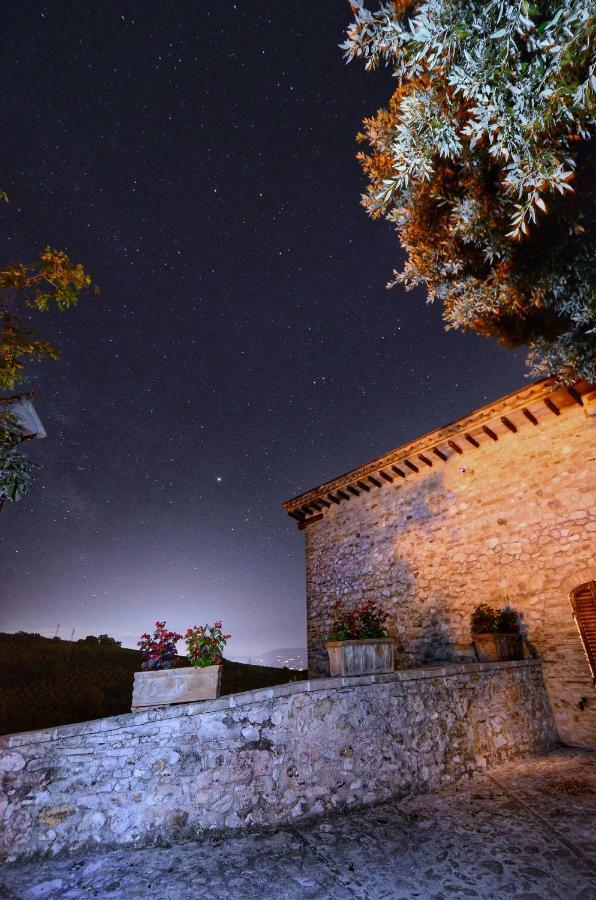 Appartamento Casa Dei Lecci Foligno Esterno foto